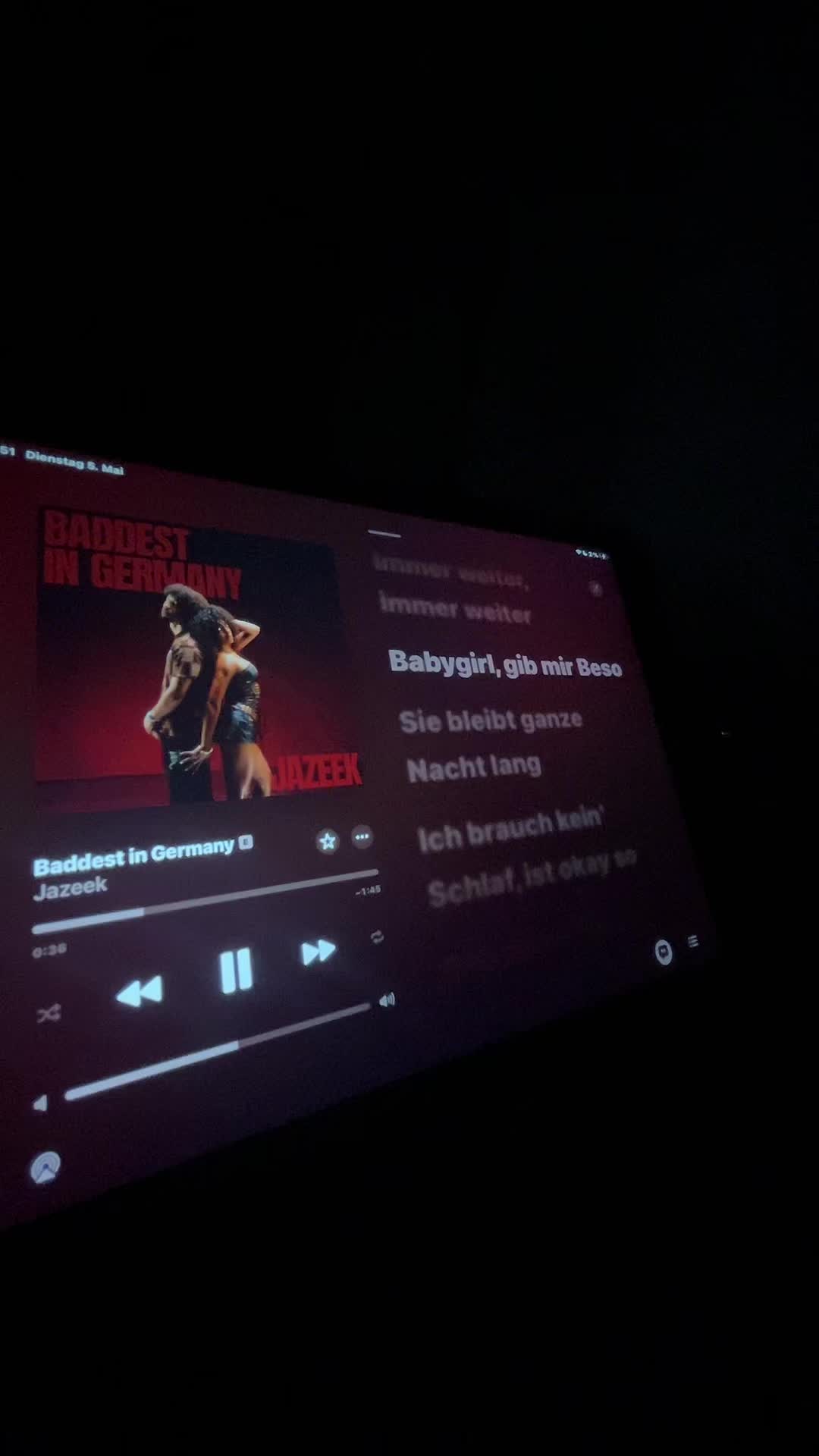 @Applemusik_Lyrics.