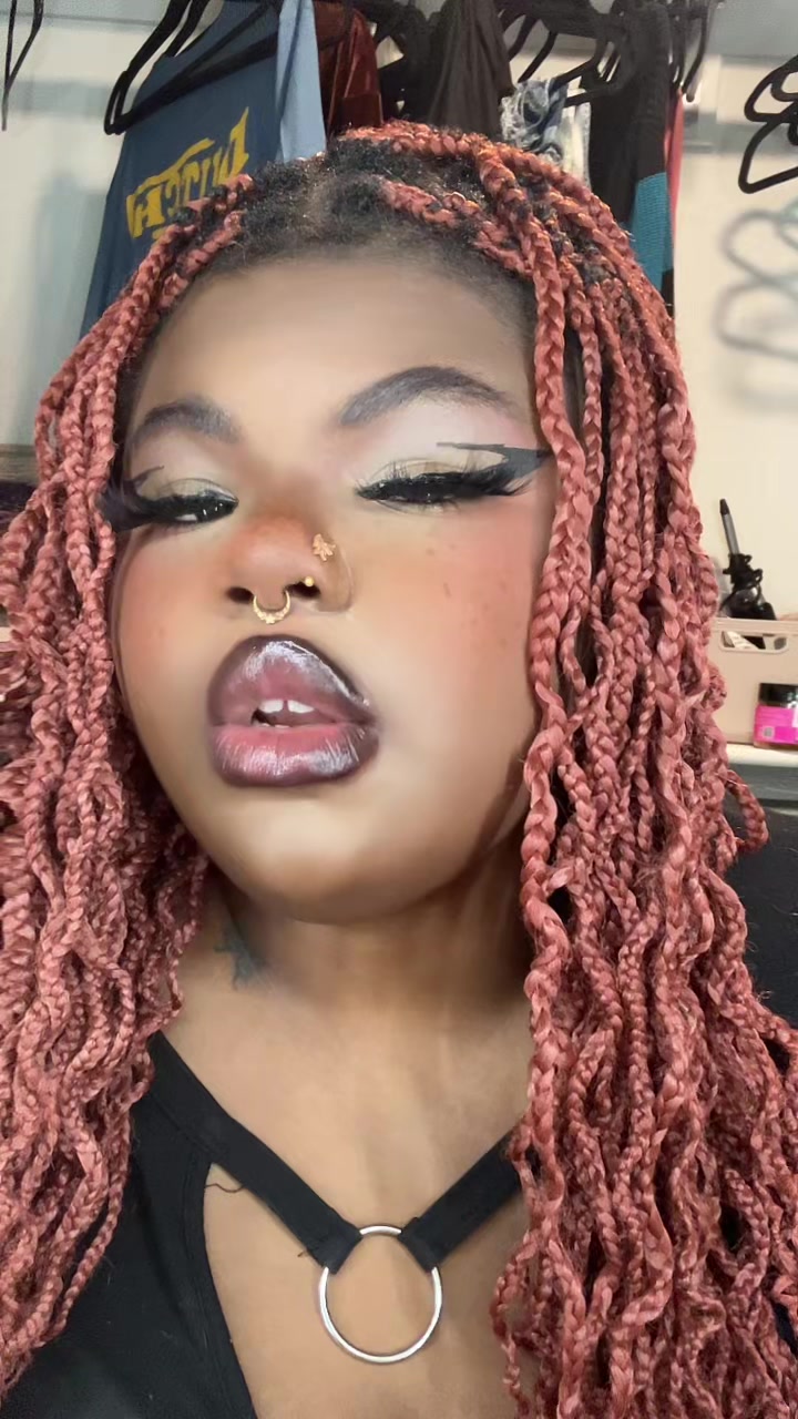 @theoneandonlyliz17
