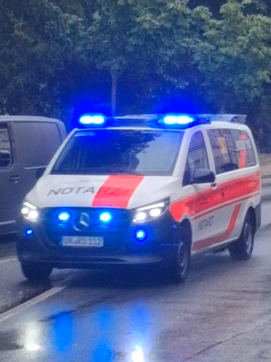 @Blaulicht_Nico