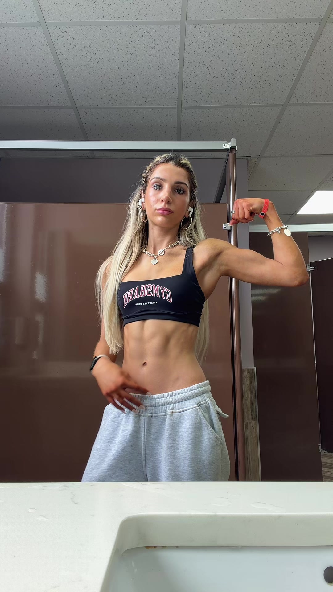 @giulia