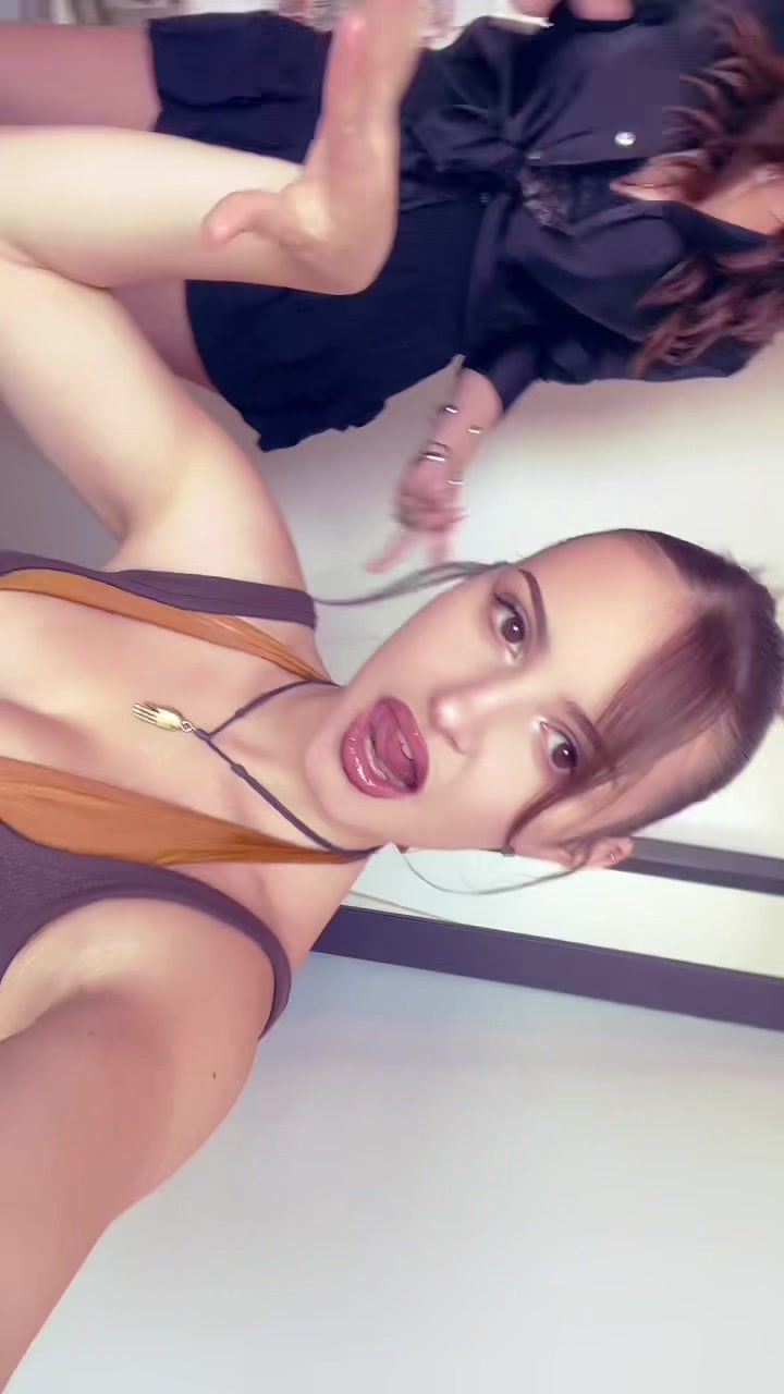@jeannefrn