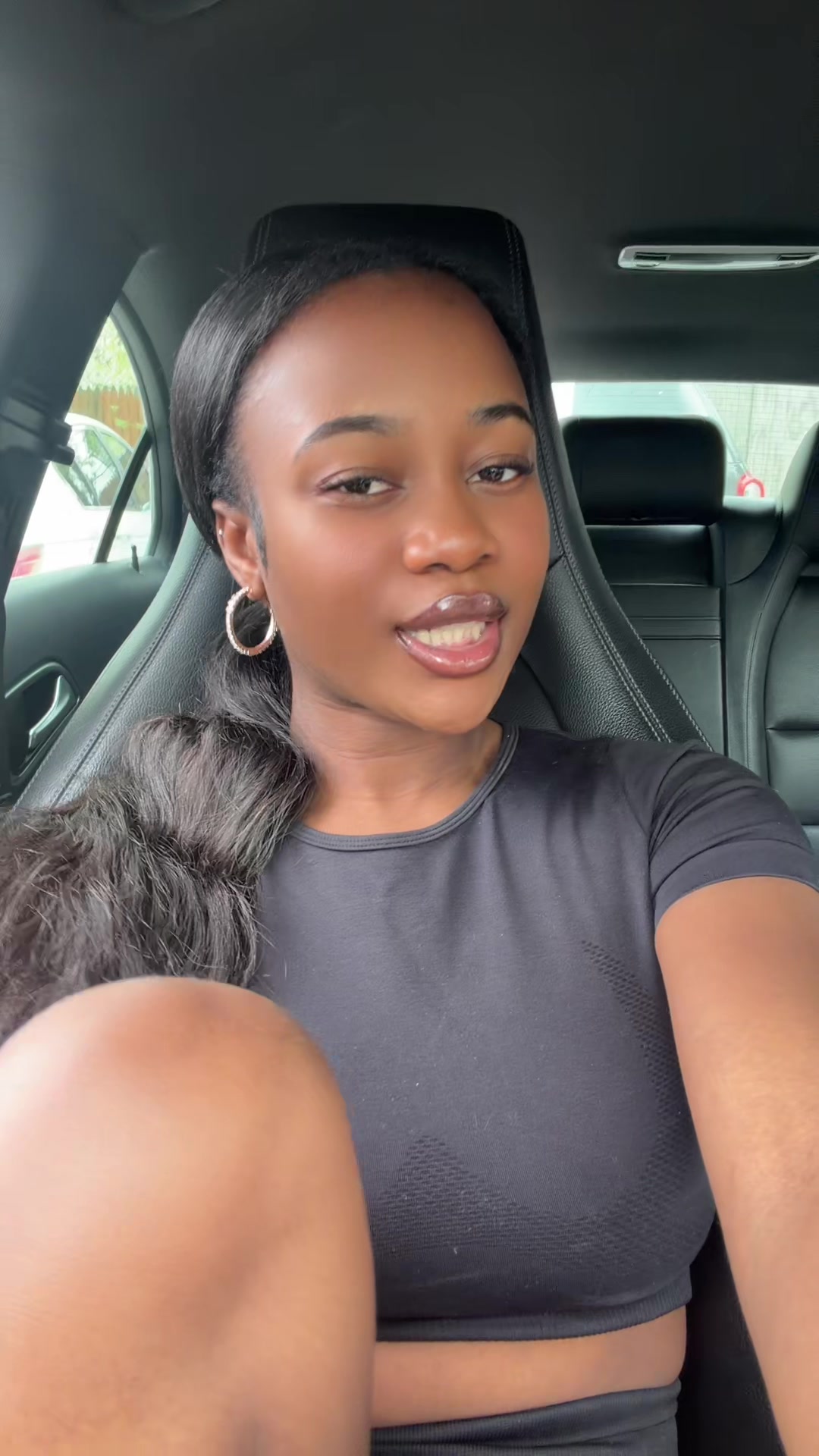 @ilovetania