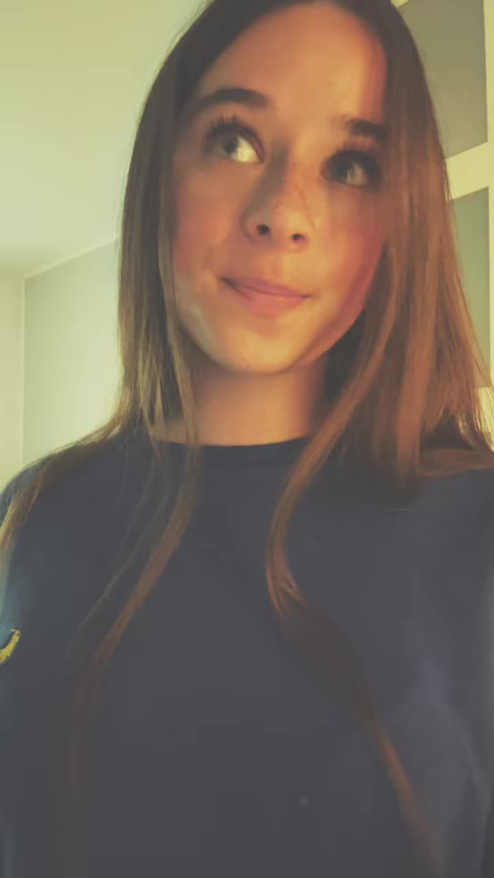 @𝐸𝑚𝑖𝑙𝑦