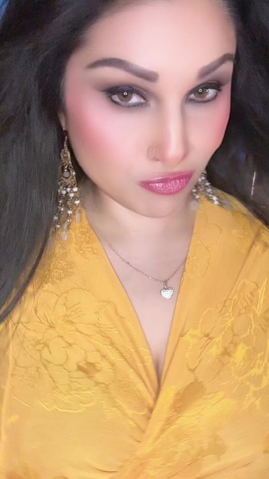 @Firozha 🇳🇱🇸🇷🇮🇳