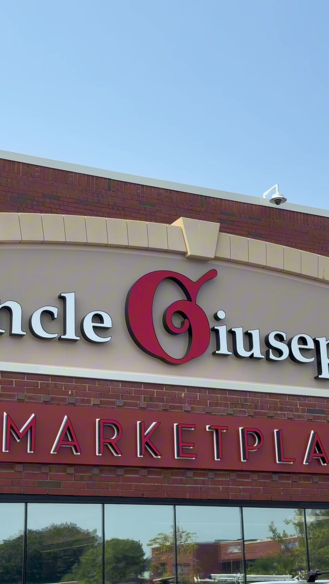 @Uncle Giuseppe’s Marketplace