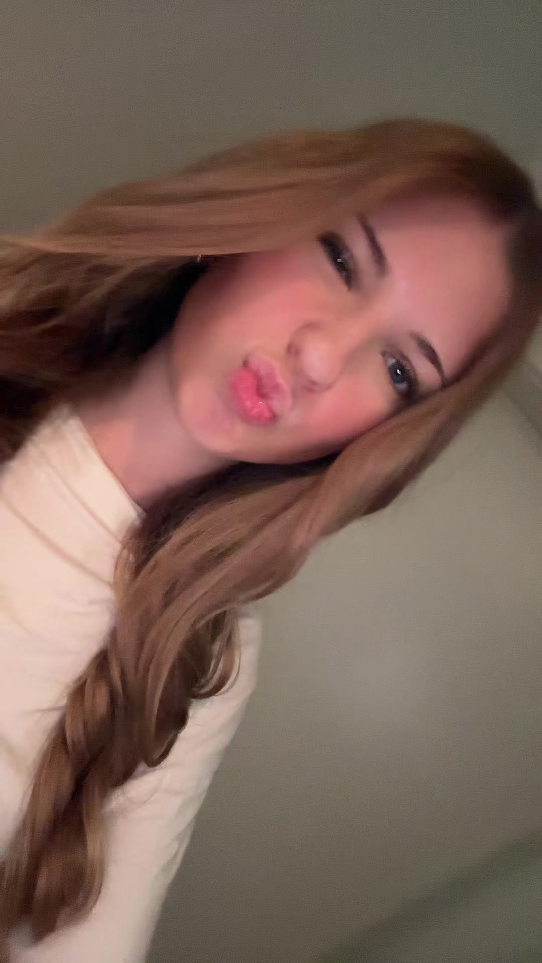@laura