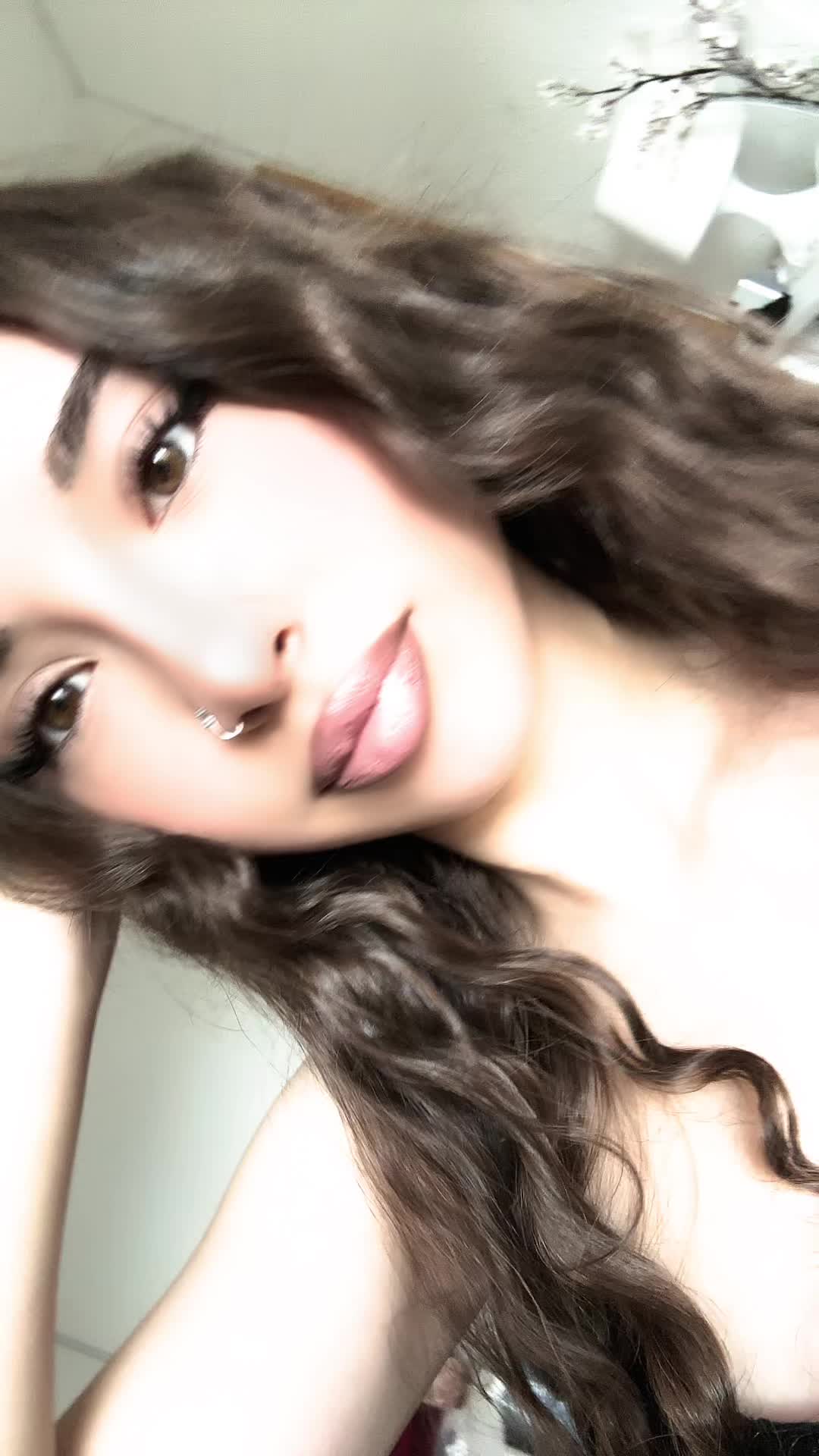 @⃟