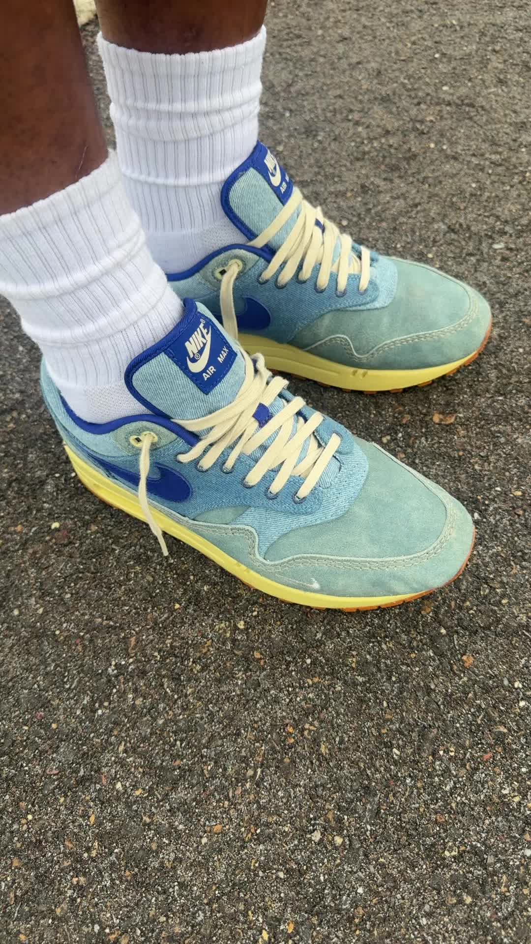 @jaymuney_lovesneakers
