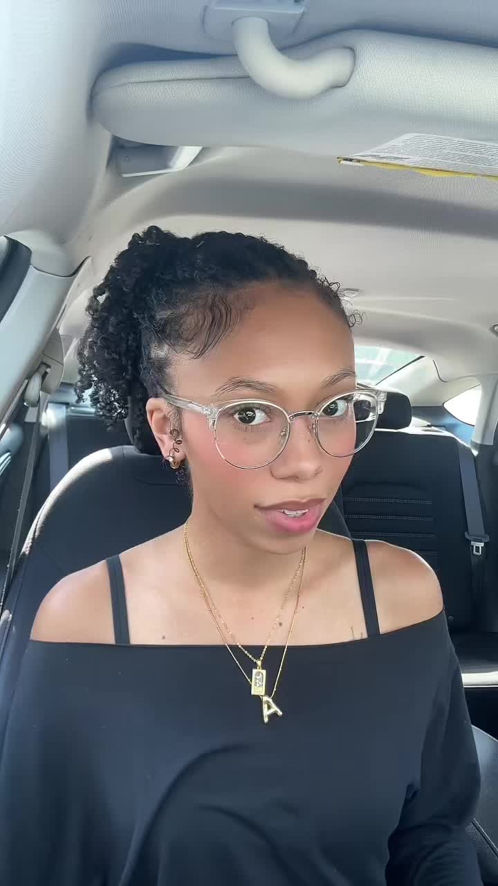 @AYSIA NICOLE