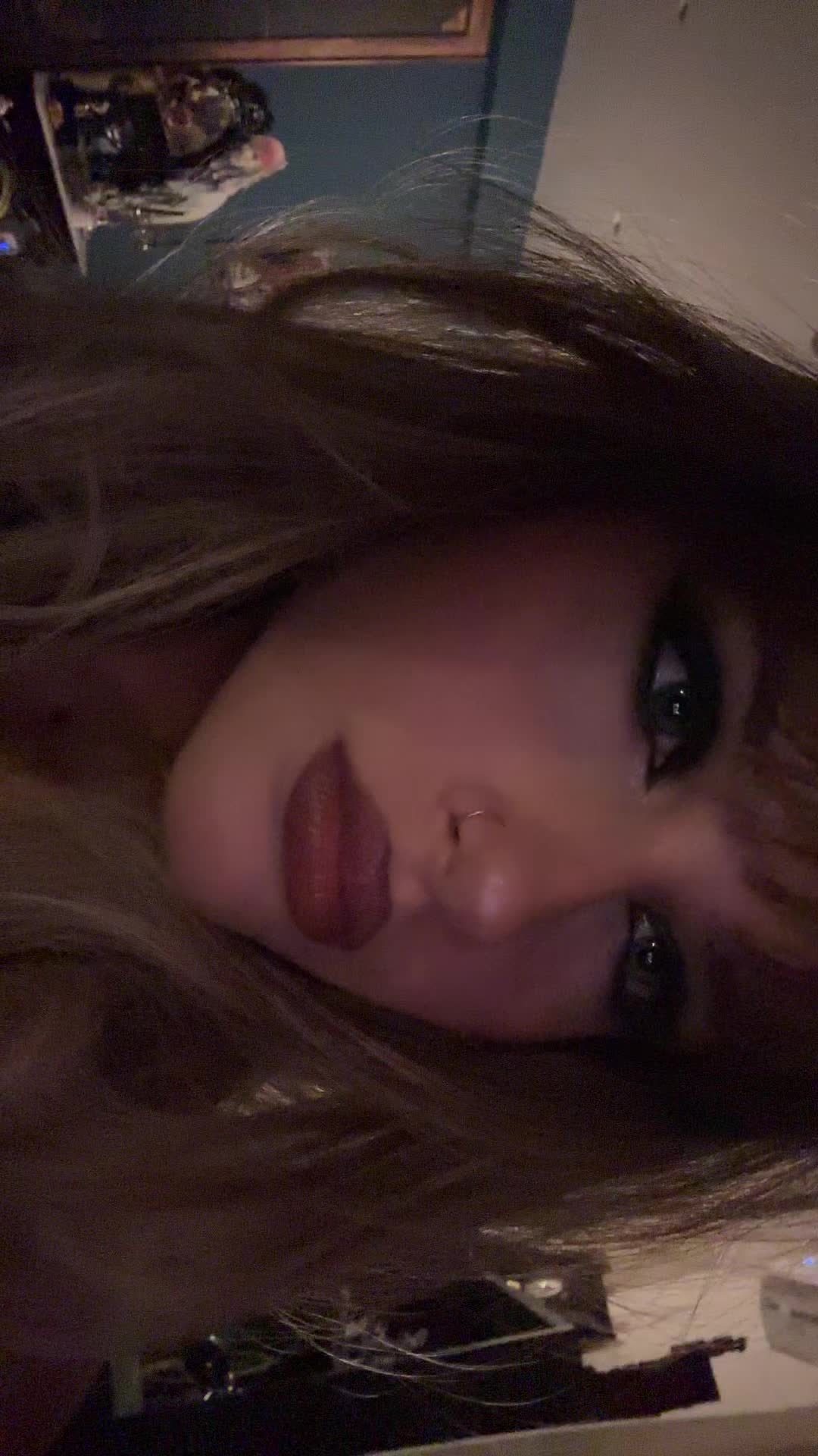 @𝕬𝖓𝖙𝖔𝖓𝖎𝖆♱🩸