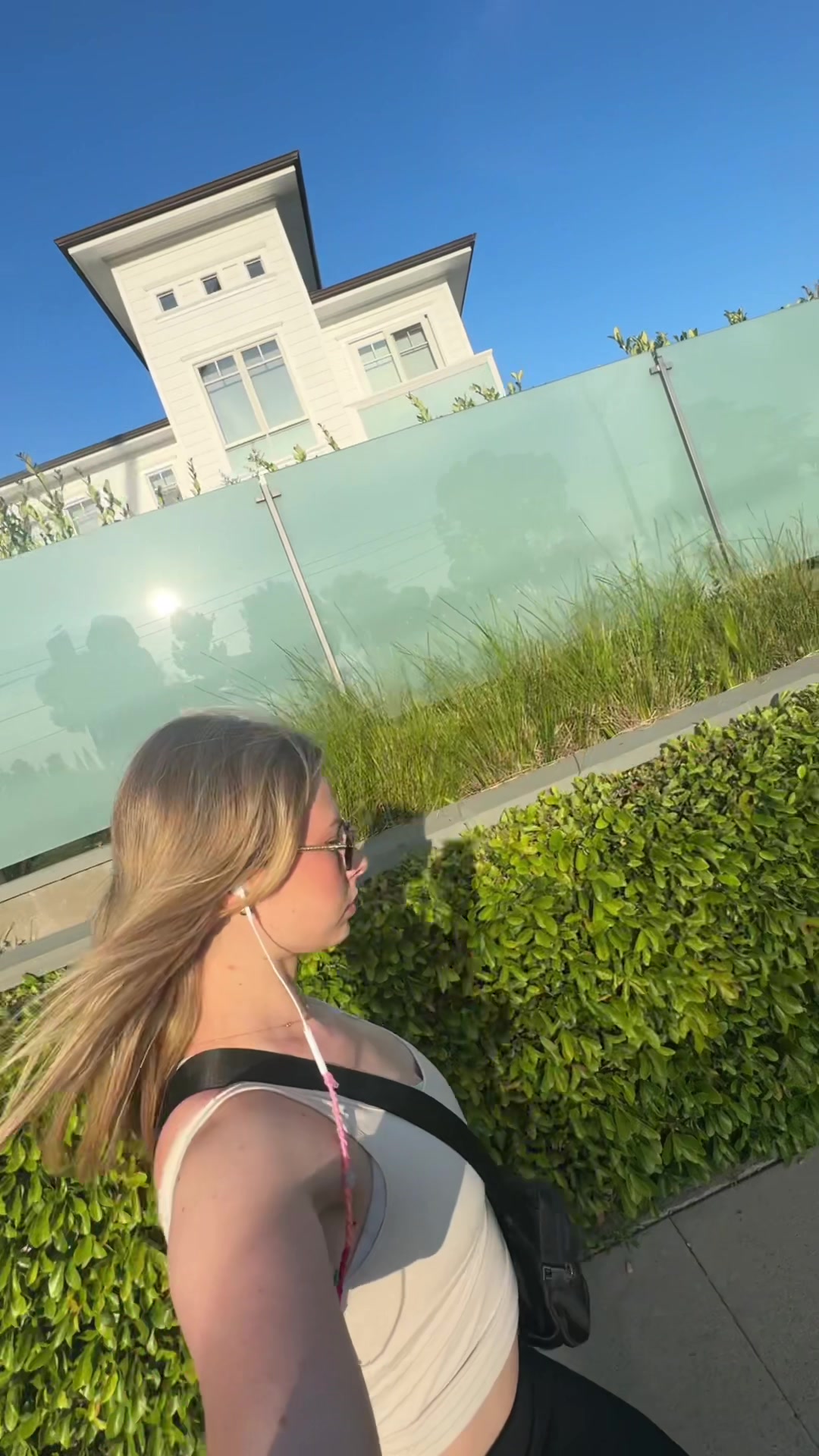 @Mia Lind | Hot Girl Walk®