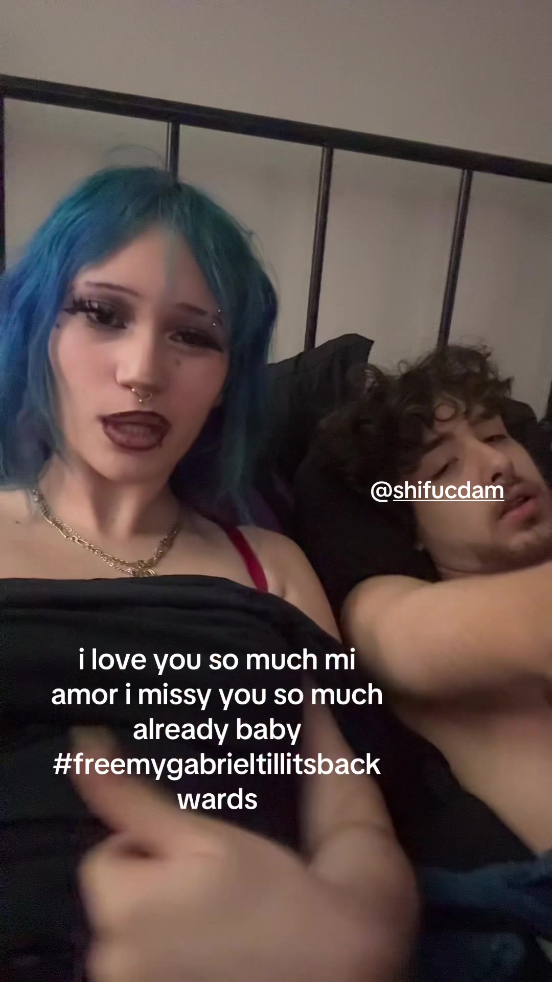 @Bella 𖤐