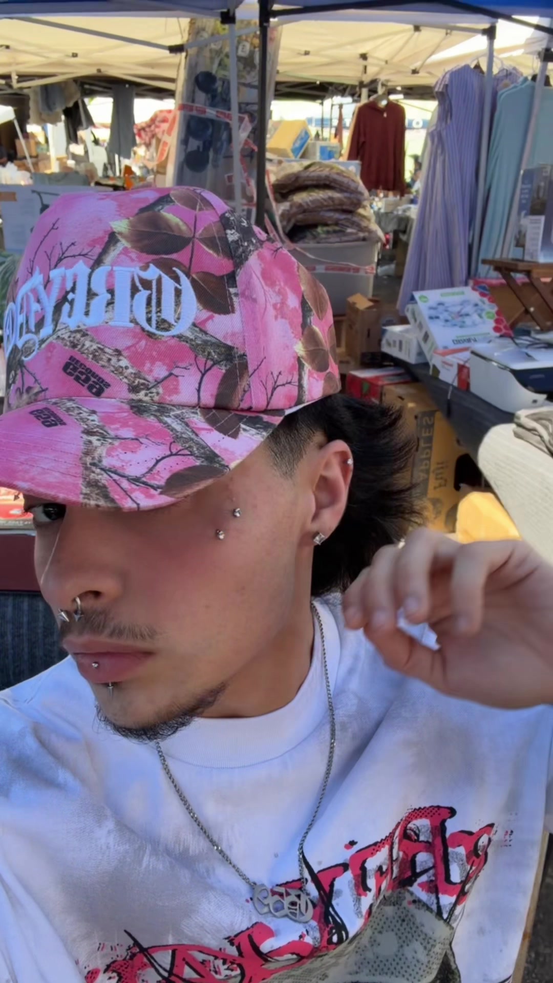 @️