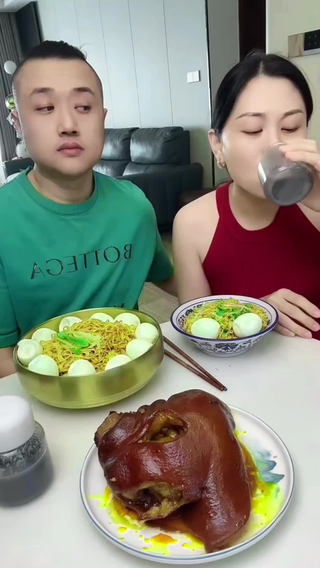 @foodmukbang