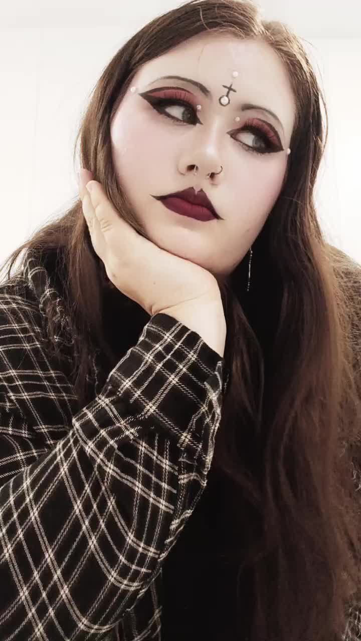 @$AFFR♡N 🖤