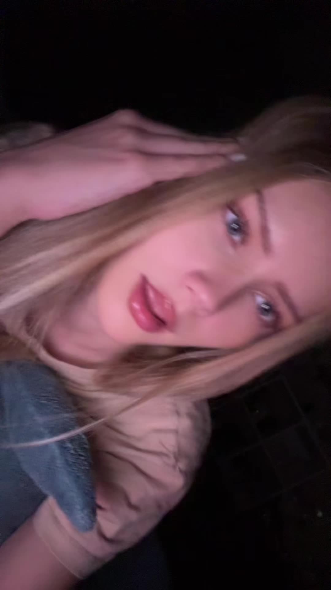 @anaais1