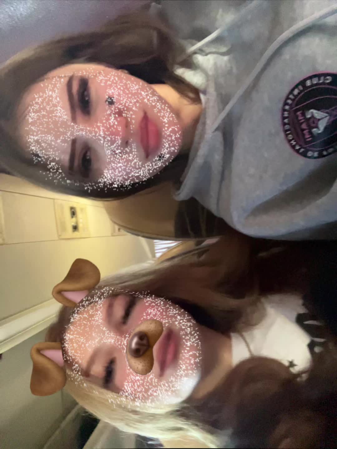 @Lika_2402
