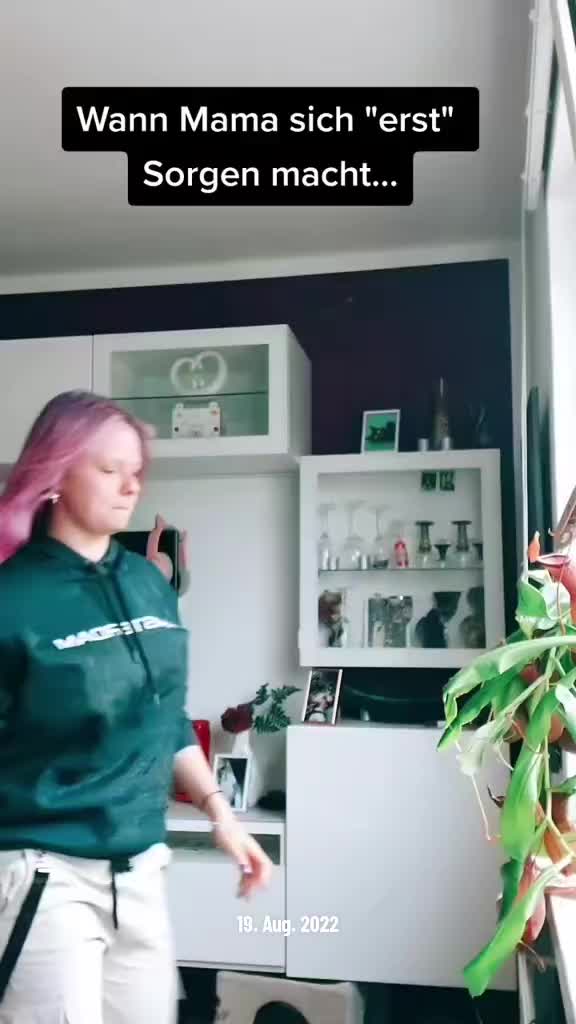 @black_red_dani