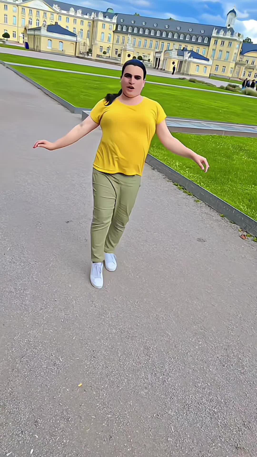 @🇩🇪🦋Mina Ali🦋🏳️&zwj;🌈