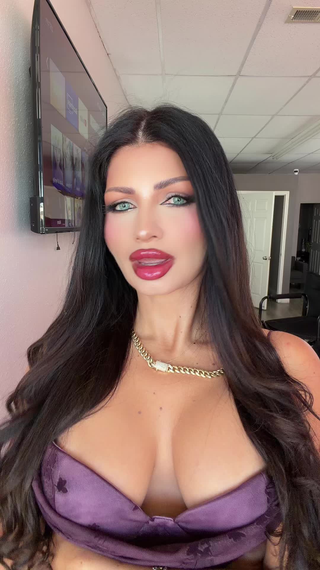 @Elvira MUA
