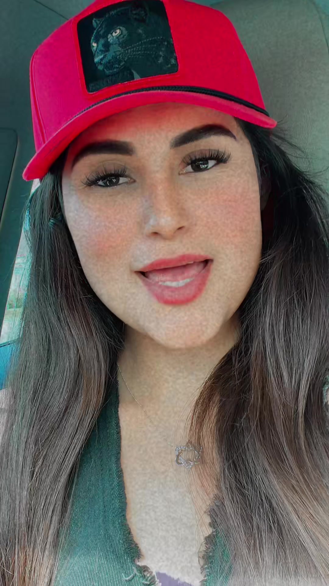 @andreeaj25