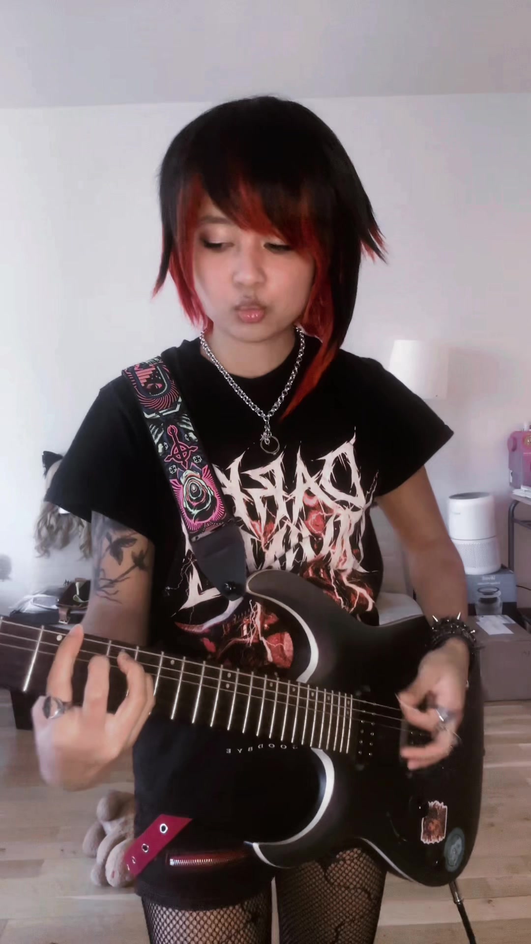 @𝔪🎸