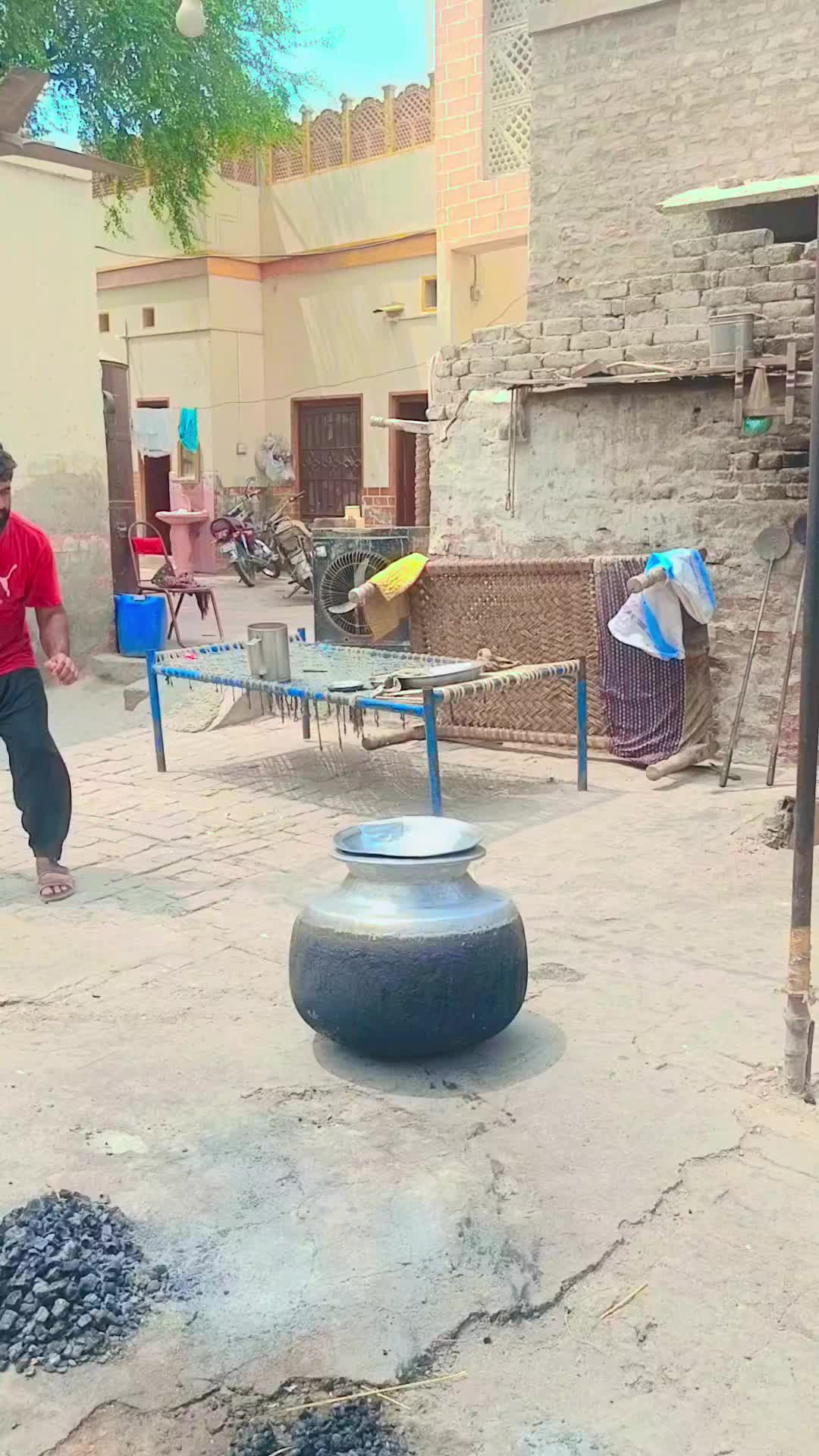 @zubairsh3