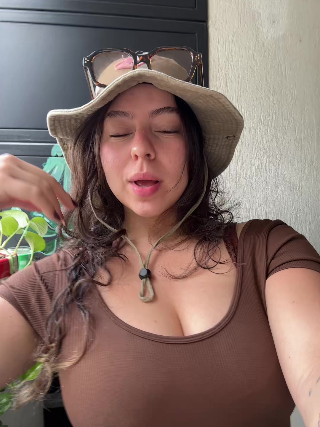 @taniassalazar
