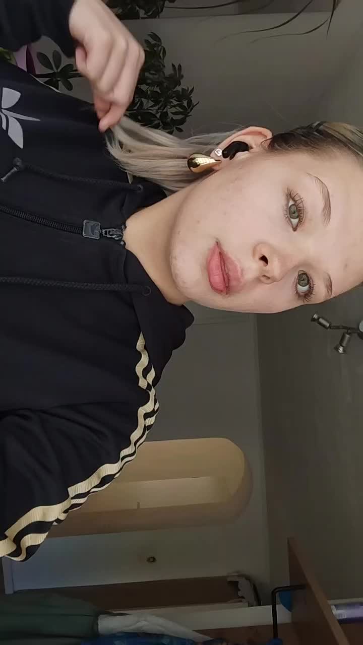 @Nathalie🙋🏻&zwj;♀️🇩🇪☝🏻