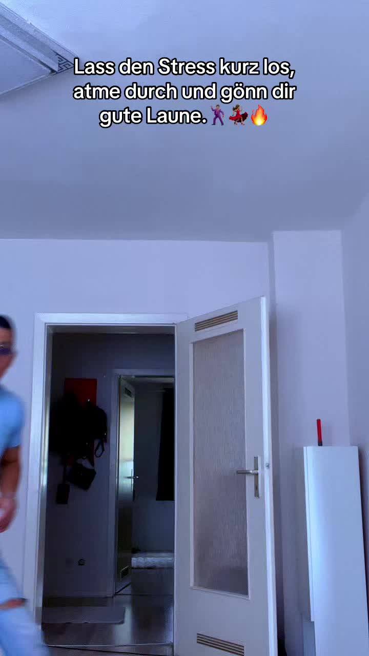 @Meʝoo