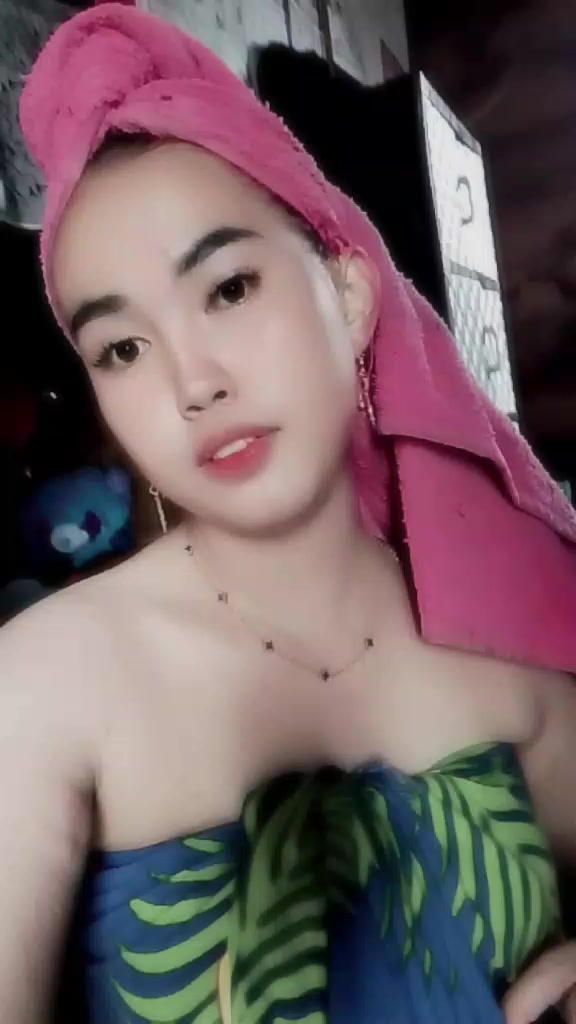 @seleb tiktok