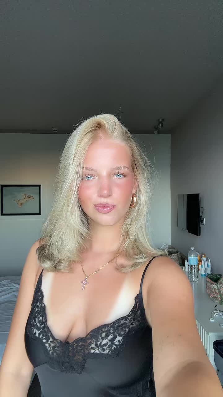 @STELLA SOPHIE