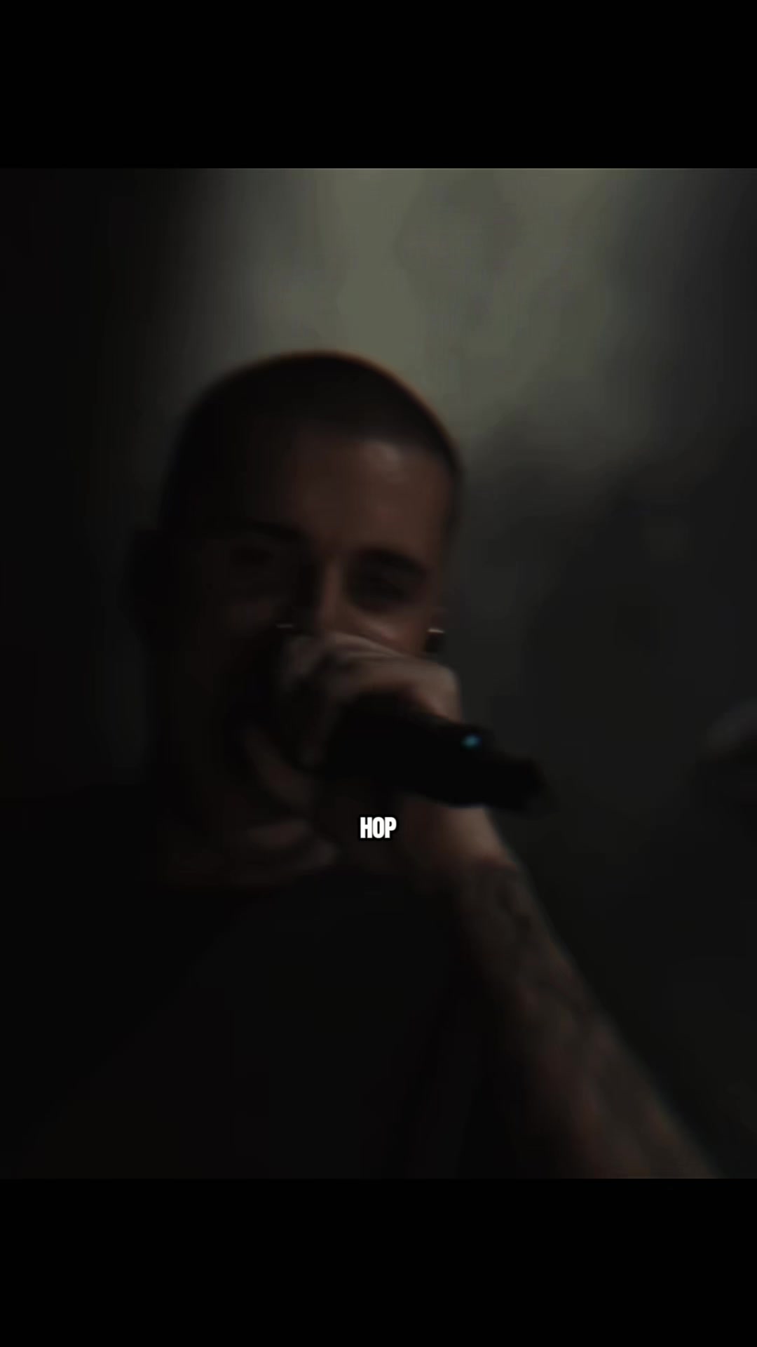 @🎧