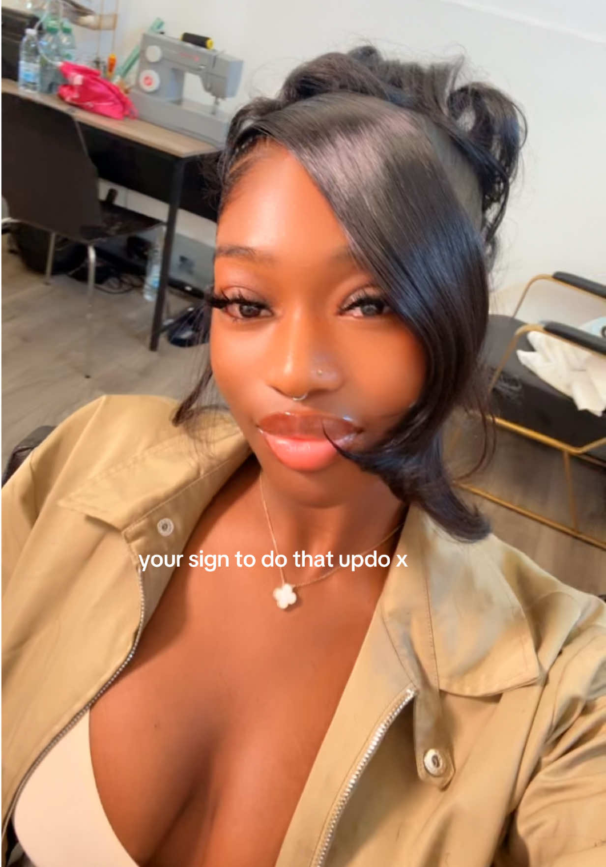 @chanelleakua