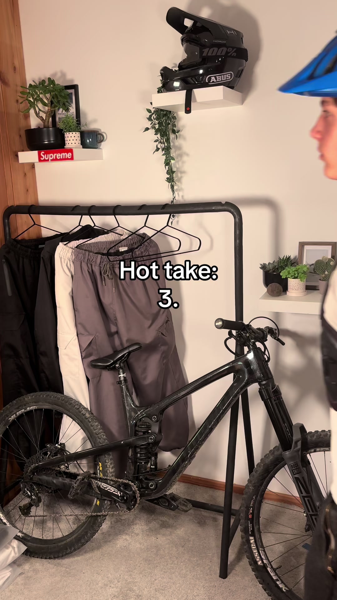 @Threads Snowpants