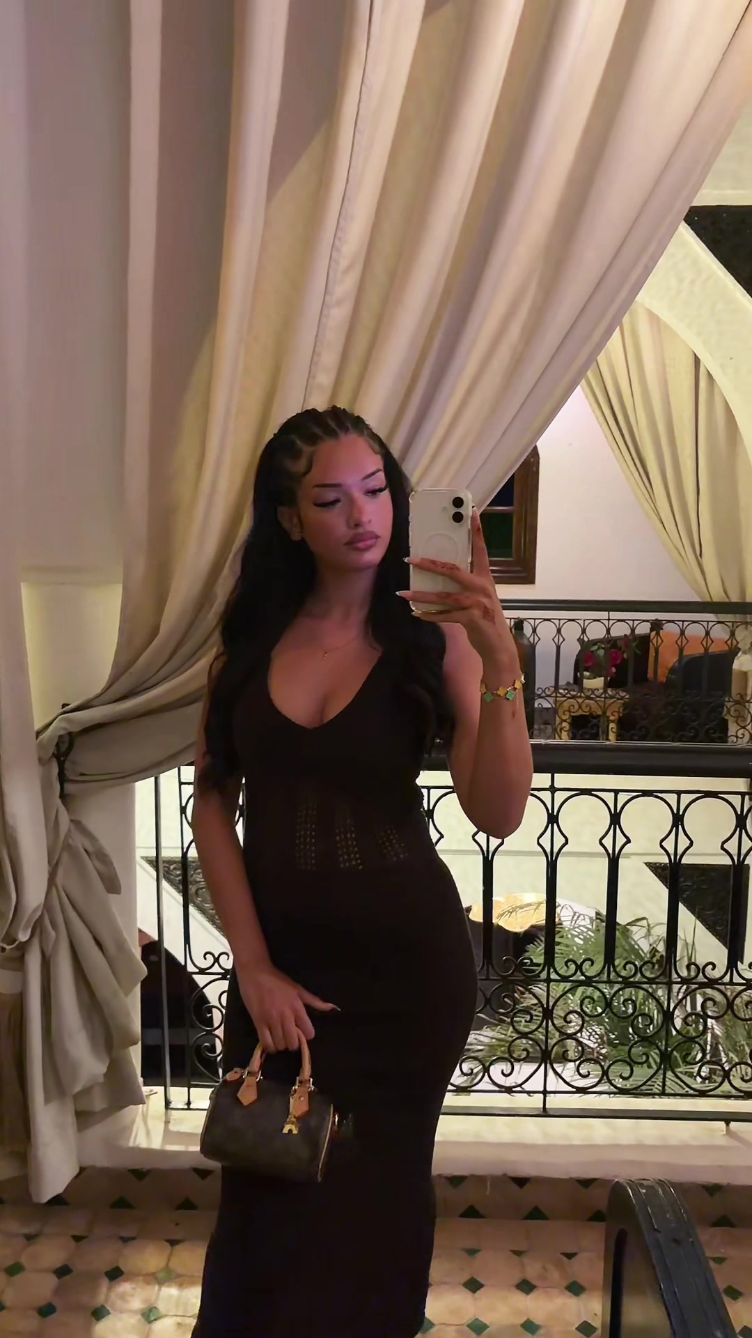 @dinaaxbss