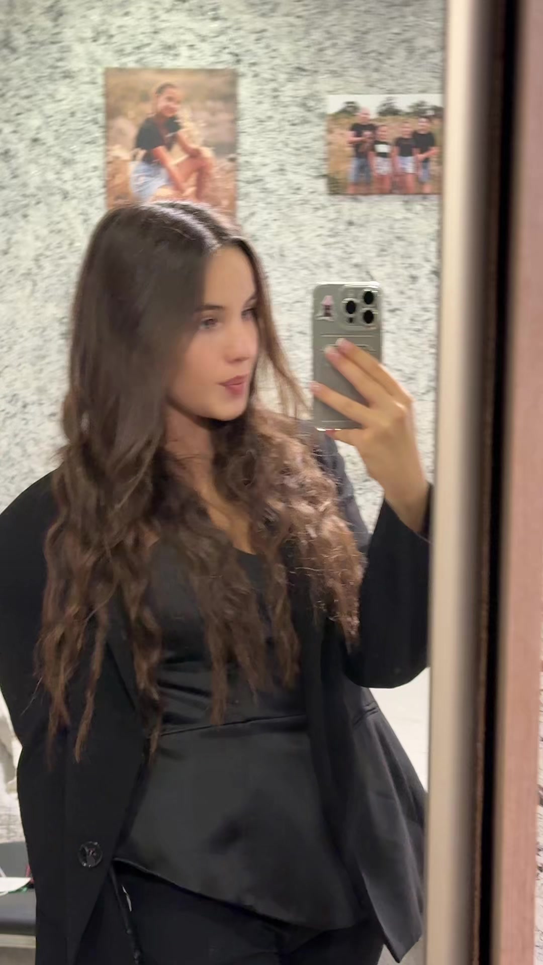 @👻
