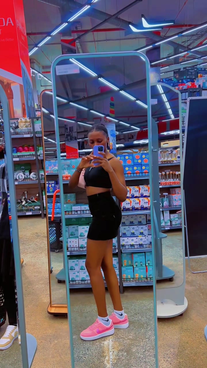 @🦋Carrie♥️