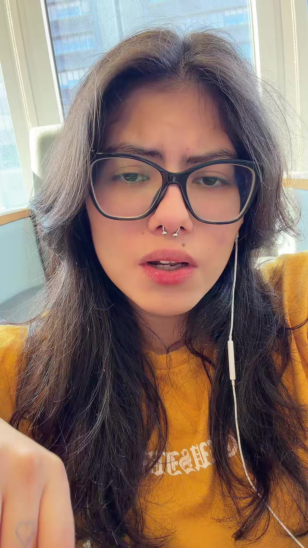 @Julia𖣂