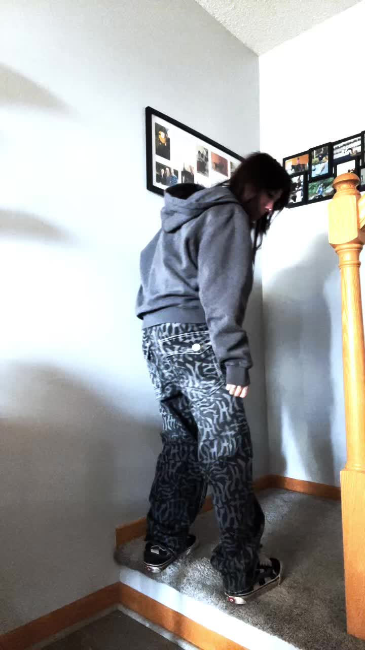 @️