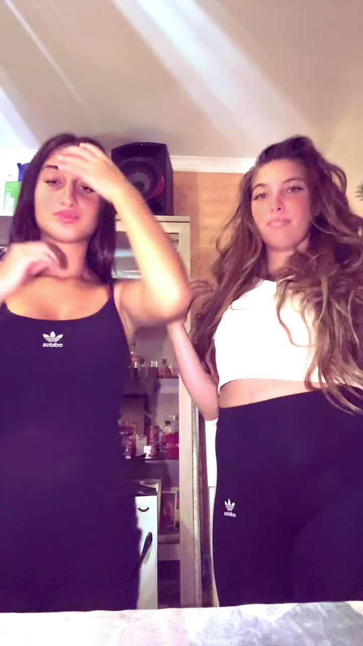 @ELVIRAALYSONGIOVANNI❤️🩷💙