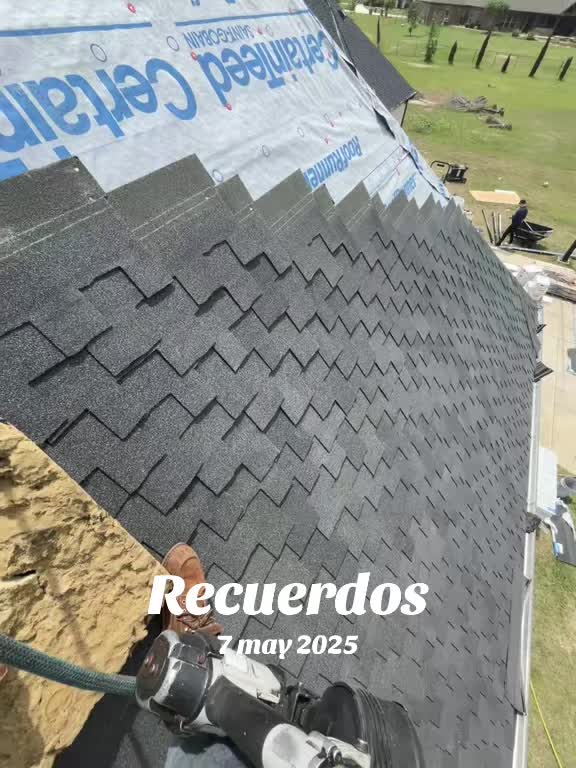 @Gabriel Urbina