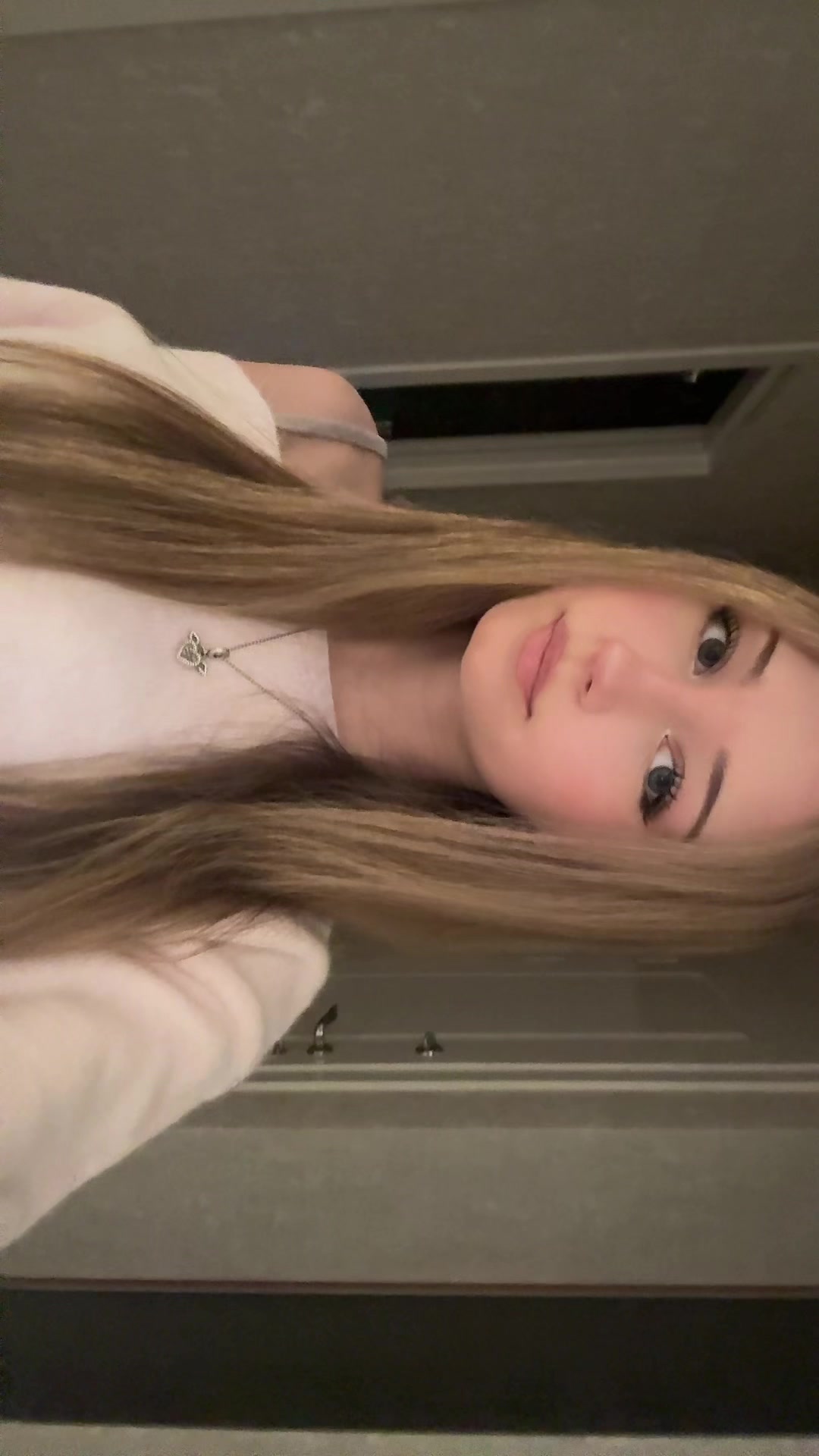 @софа липвикс