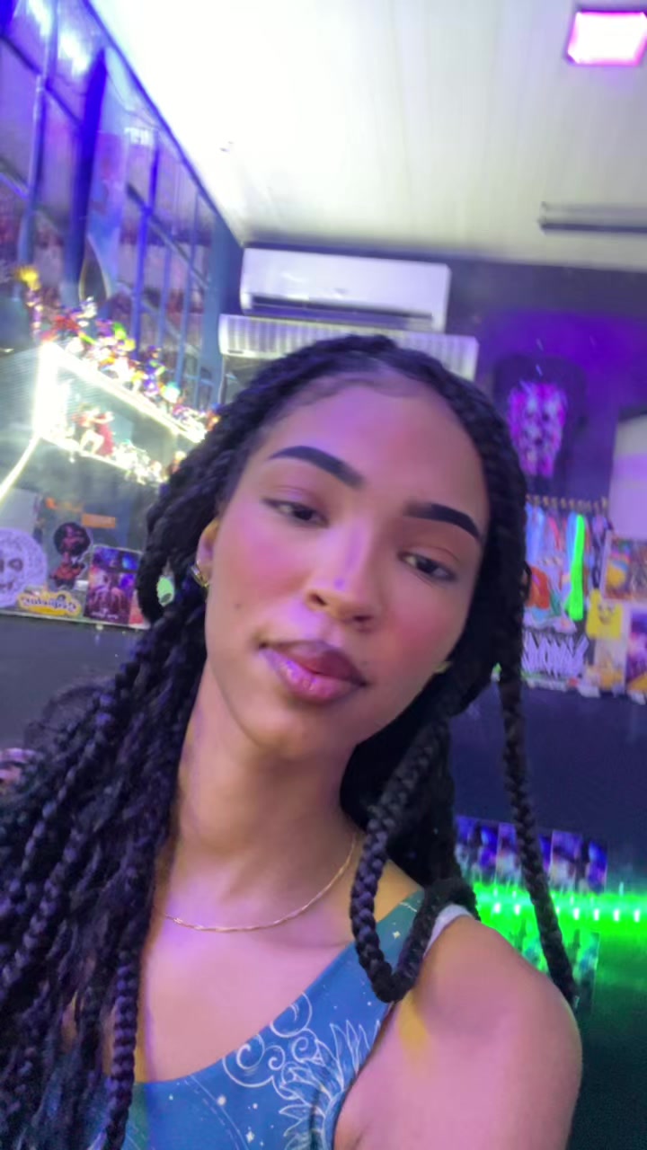 @Hipólito