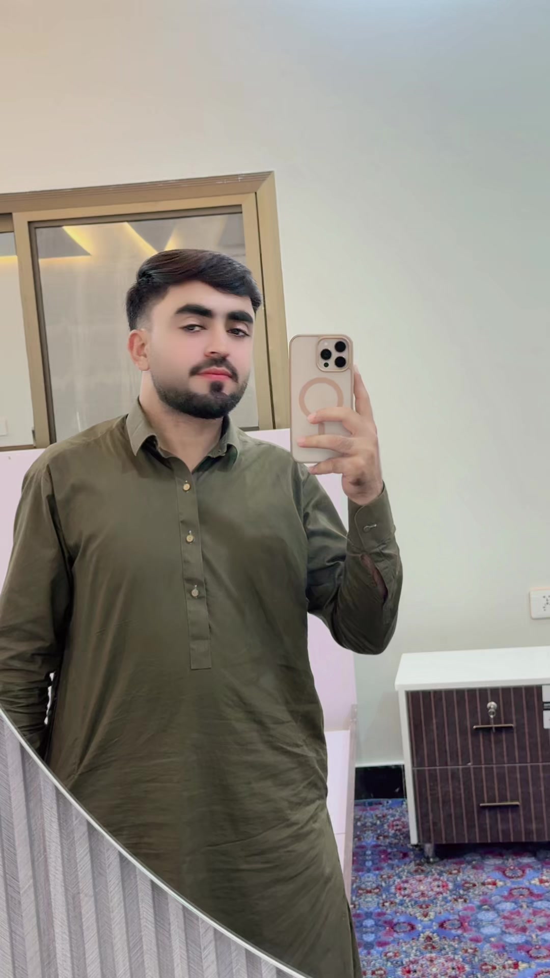 @SaلaM👑❤️