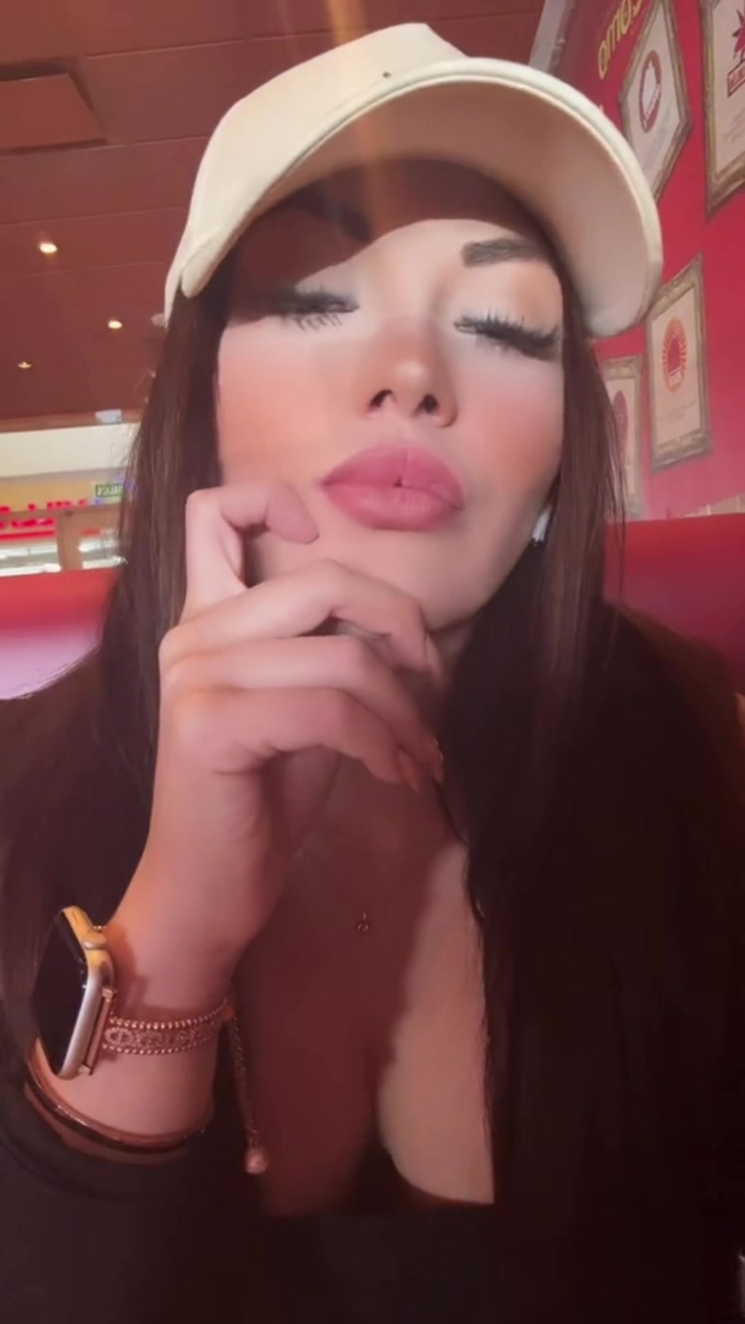 @Fabiana Ayaviri