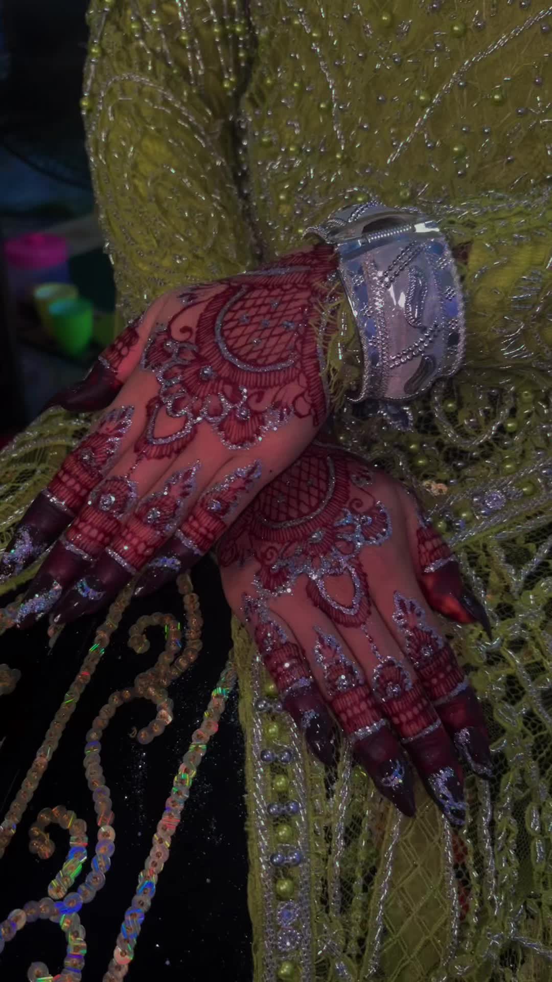 @Instagram nita_henna
