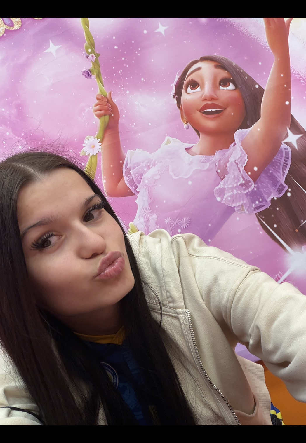 @Adelisa