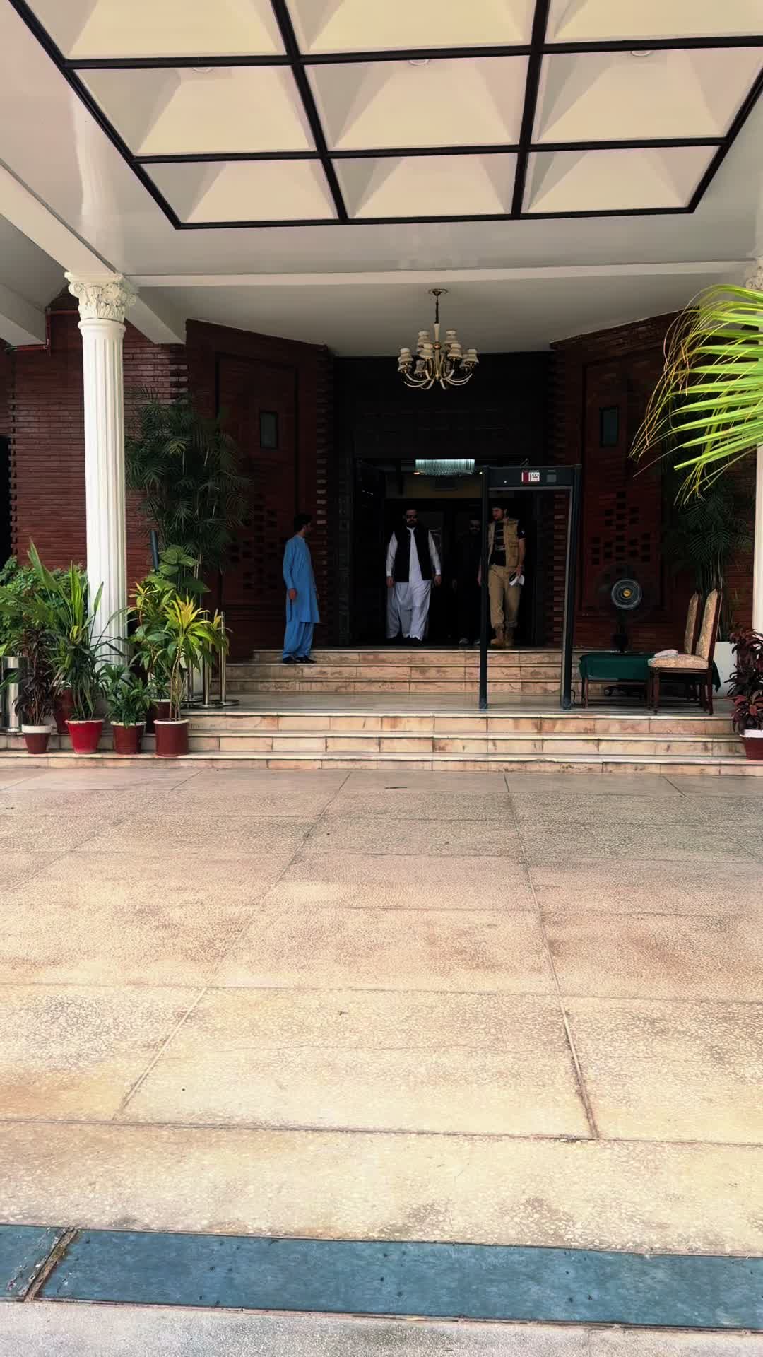 @Arif Khattak