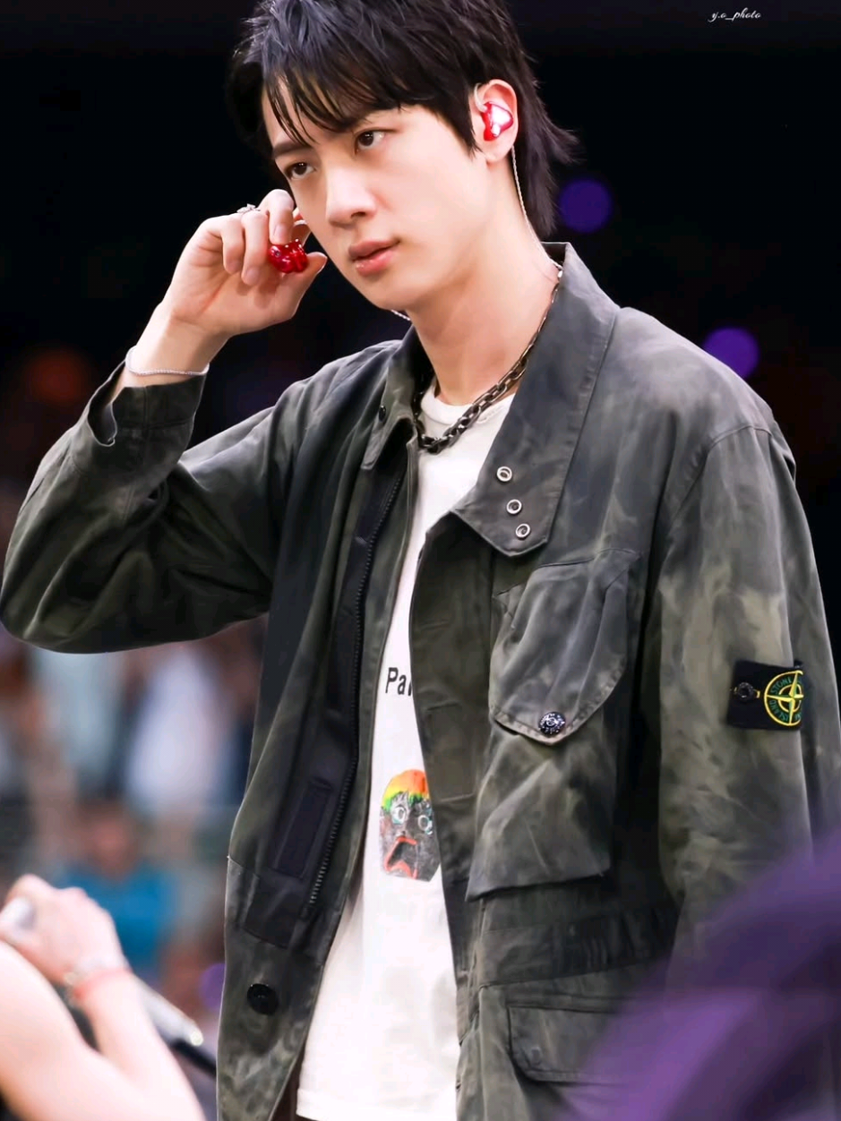 @K A T 🩵💛🩷 (진)